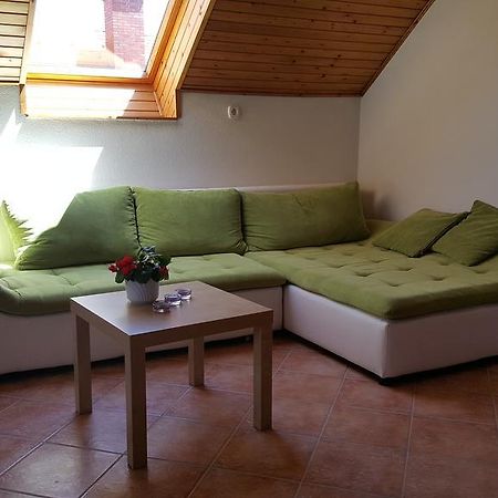 Apartman Nora Ii. บุค ภายนอก รูปภาพ
